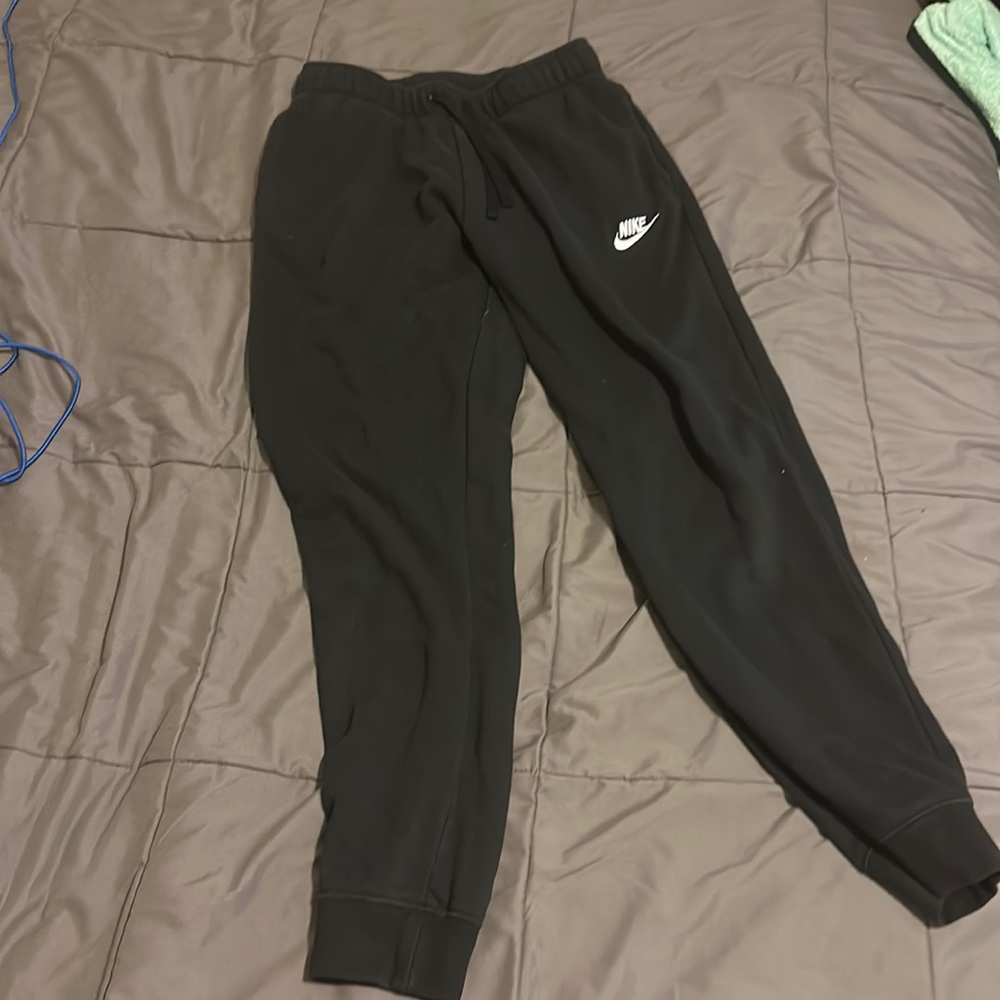 Black Nike sweats